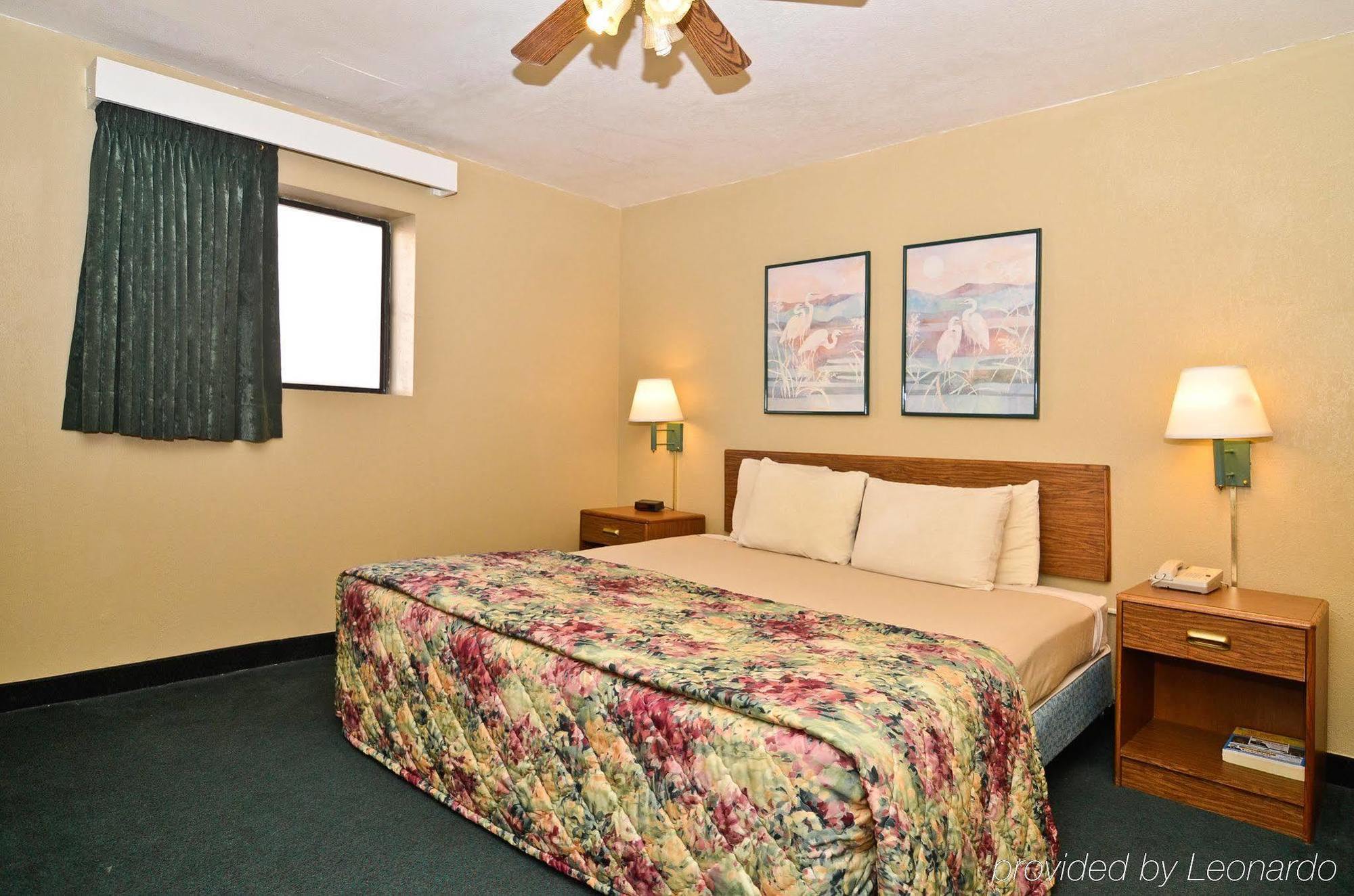 Comfort Inn Kansas City Phòng bức ảnh
