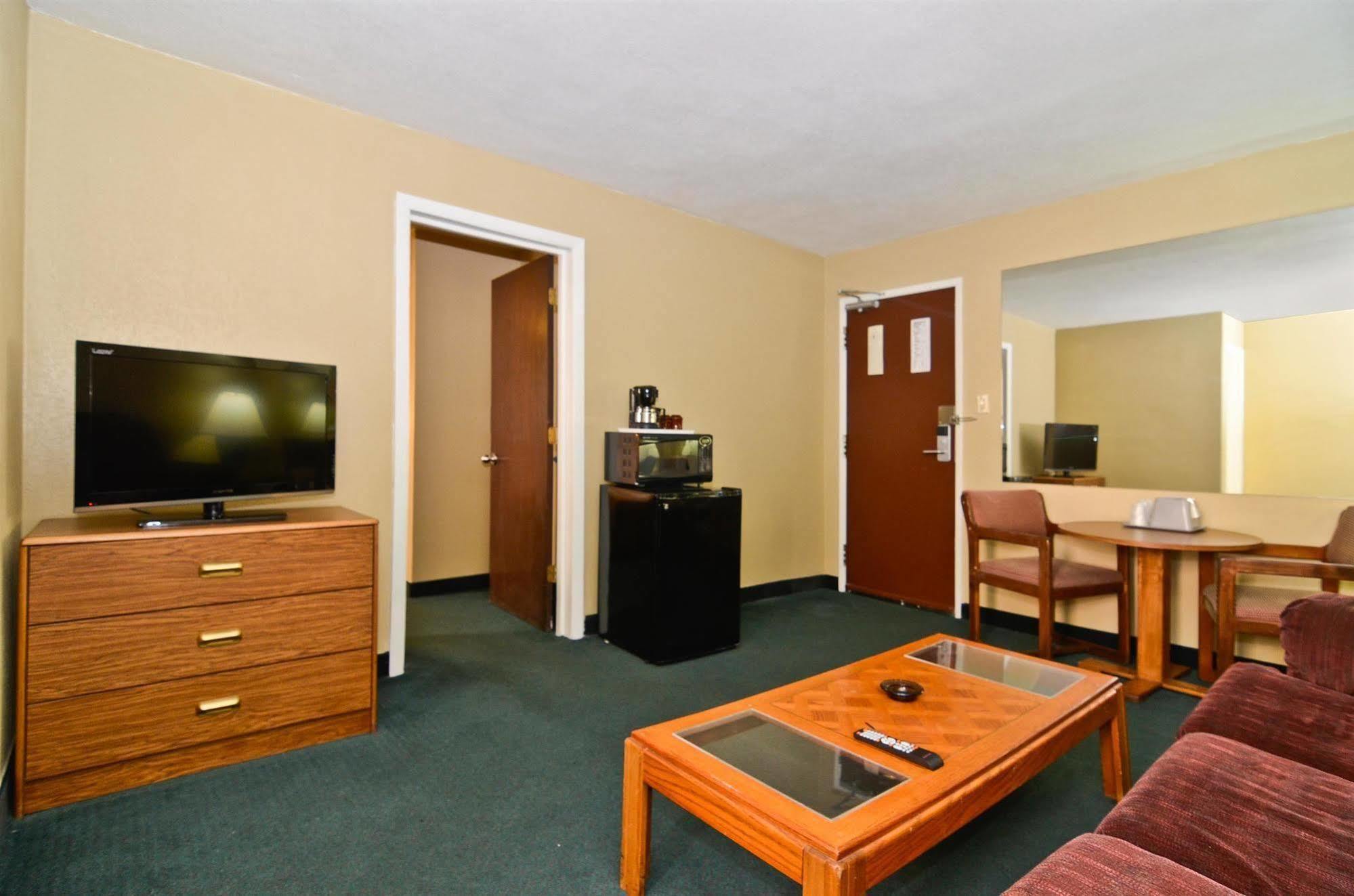 Comfort Inn Kansas City Phòng bức ảnh